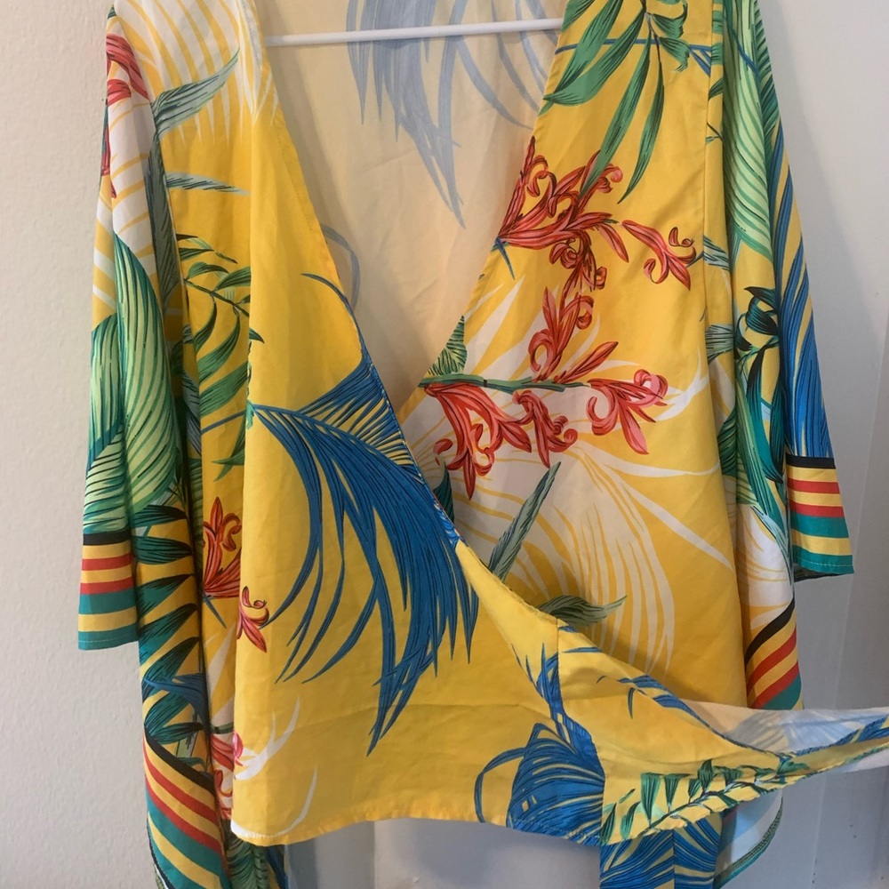 Tea n Cup Yellow Tropical Print Kimono